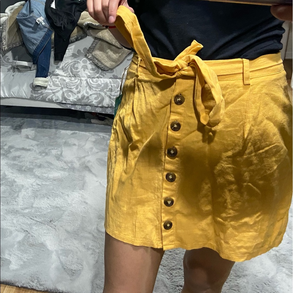 Forever21 Yellow mini skirt with buttons + tie!
